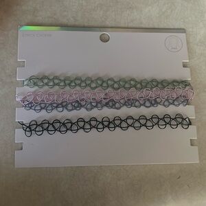 Free with any purchase Choker set!